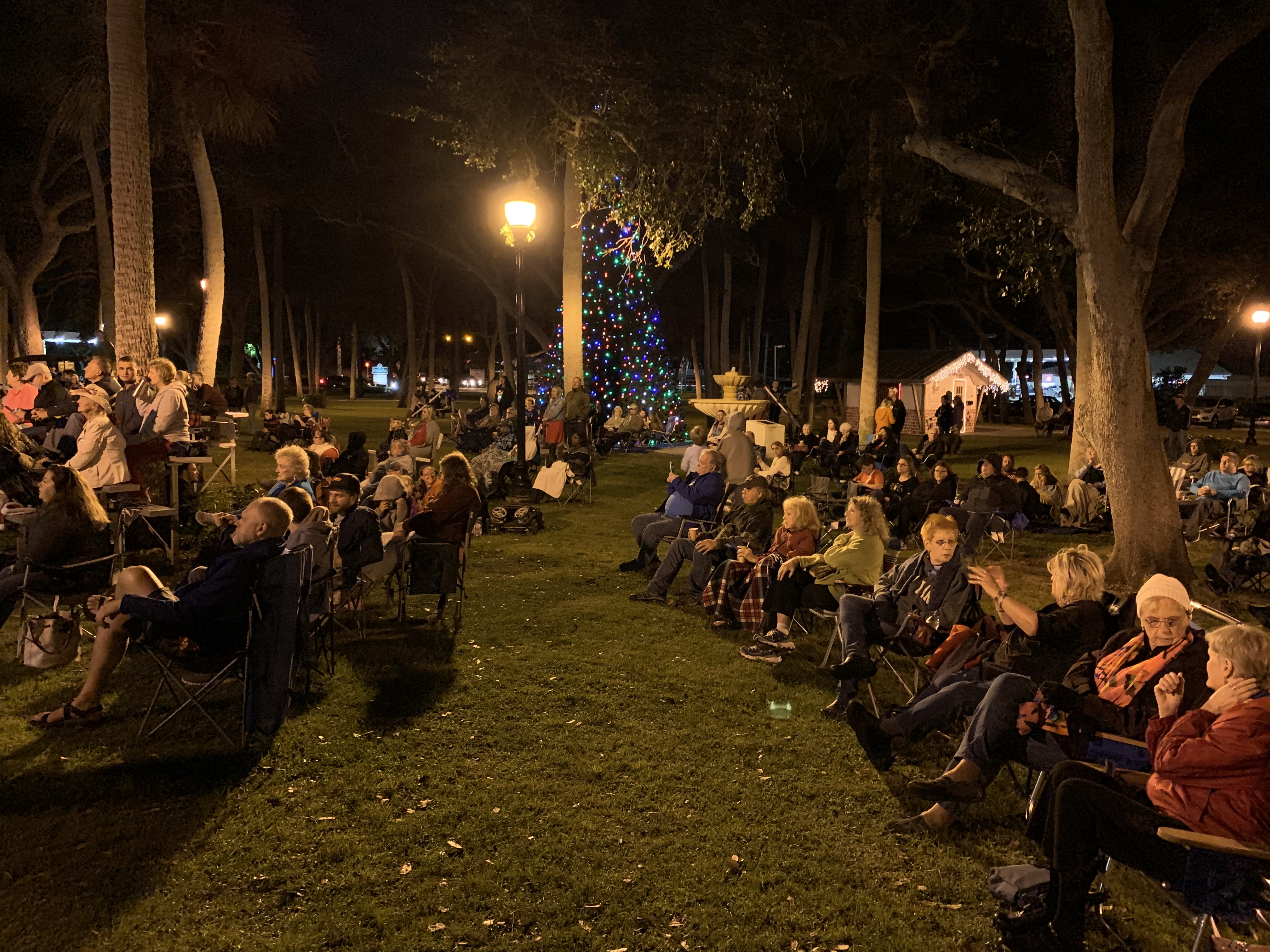 Photos from Christmas Eve at Riverview Park!